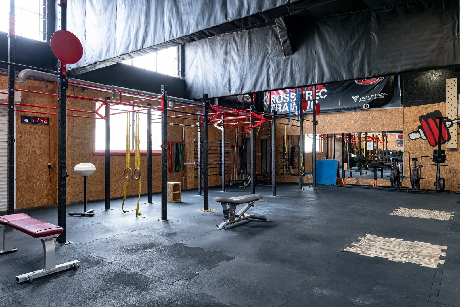 CrossCore Fight Gym – mata treningowa